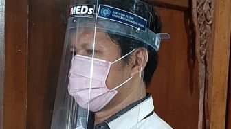 Penerapan New Normal: Lebih Baik Pakai Masker atau Face Shield?