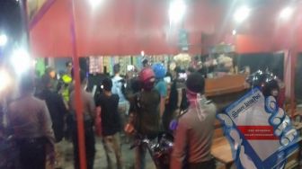 Tangkal Corona Polisi, Batasi Warga Nongkrong Tak Ada Guna