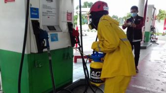 100 SPBU Pertamina Disemprot Disinfektan Cegah Penyebaran Covid-19