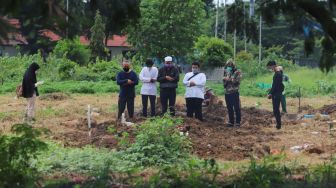 Kubur Mayat Corona Tanpa SOP, Tali Kafan Dibuka hingga 19 Pelayat Diisolasi