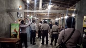 Gelar Operasi Kerumunan, Polisi Tertibkan Warung dan Kedai Kopi di Sleman