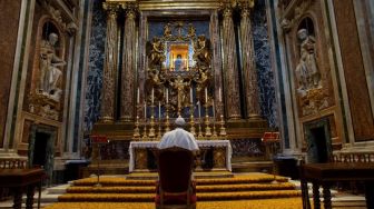 Berikan Berkat Khusus, Ini Doa Paus Fransiskus bagi Pandemi Corona