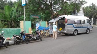 Petugas Pakai APD Kuburkan Jenazah Bikin Geger, Ini Kata Tim COVID-19 Lebak