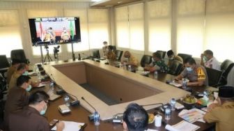 Laporan Teleconference, Bupati Harris: Pelalawan Nihil Positif Covid-19