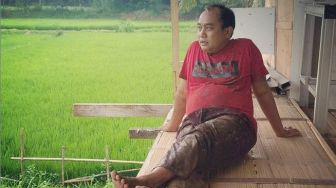 Aziz Gagap Mundur dari OVJ, Anaknya Tinggal di Samping Kandang Sapi