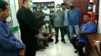 Viral Bupati Pidie Sebut Corona Senjata Biologis untuk Perang Dunia III