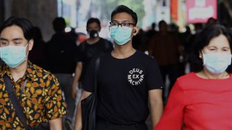 Warga Indonesia Diwajibkan Pakai Masker saat Keluar Rumah