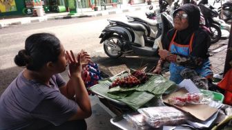 Cerita Penjual Sate Kere Beringharjo, Tak Ingin Sendiri di Ujung Usia