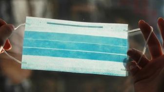 Keluar Rumah, Warga Sukabumi Harus Pakai Masker