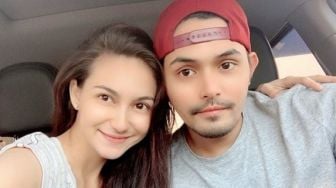 5 Potret Kompak Alessia dan Ahmad Affandy Jualan Nasi Goreng