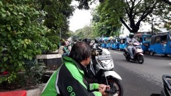 Jelang Jakarta PSBB, Sopir Ojol Sudah Mengeluh Sepi Orderan