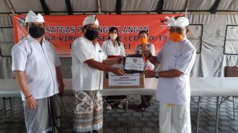 Cegah Corona, Kwarda Bali Bagikan Ribuan Masker Kain