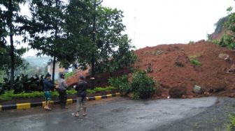Longsor Setebal 5 Meter Putus Jalur Utara ke Selatan Cianjur