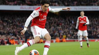 CEO Inter Milan Akui Minati Hector Bellerin dan Alex Telles