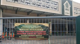 Ditiadakan karena PSBB, Kisah Warga Keliling Cari Masjid untuk Jumatan