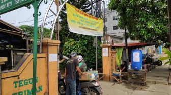 3 Anak Isolasi Mandiri Tanpa Orang Tua, Bagaimana Kebutuhan Dasar Mereka?