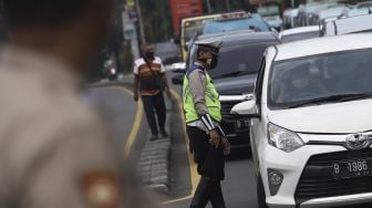 Kemenhub Bolehkan Mobil Sedan Angkut 3 Orang Termasuk Sopir Saat PSBB