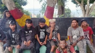 Anak Jalanan Diduga Anarko Dibekuk, Alat Mandi hingga Semir Sepatu Disita