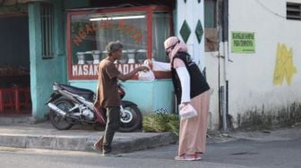 Bantu Warga Terdampak Pandemi Corona, ACT DIY Tiap Hari Bagi Makanan Gratis