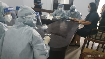 Kontak dengan pasien positif corona asal Bitung, 30 orang di-rapid test