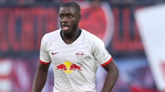 Jadi Rebutan 3 Raksasa Liga Inggris, Ini Kehebatan Dayot Upamecano