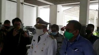 Cek Kantor Baru Seusai Dilantik, Wagub Riza Patria Ogah Diwawancara Media