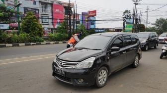 Langgar PSBB, Sejumlah Pengemudi Disetop di Pintu Keluar Tol Jagorawi