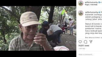 Sepi karena Wabah Corona, Pedagang Sepatu Keliling Nangis Bingung Cari Uang