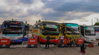 Bansos Pemerintah Belum Merata, PO Beri Sopir Bus AKAP Bantuan Ala Kadarnya