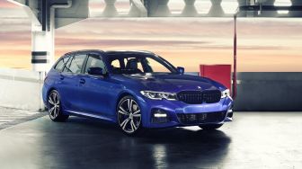 Hanya Dijual di Tokopedia, BMW 320i Touring M Sport Dihargai Rp 1,28 Miliar