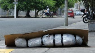 Banyak Mayat di Jalan, Ekuador Laporkan 5.000 Kematian Corona Dalam Semalam