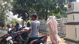 Tak Indahkan Imbauan MUI, Masih Ada Warga Ziarah di TPU Jelang Ramadan