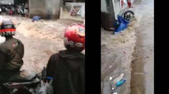 Viral Video Pemotor Terseret Banjir hingga Tewas, Warga Teriak Histeris