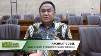 Wakil Ketua DPR Dorong Kementerian Perindustrian Bisa Penuhi Kebutuhan APD