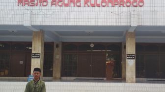 Batasi Kegiatan Selama Ramadan, Pintu Masuk Masjid Agung Kulon Progo Dijaga