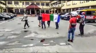 Nekat Kibarkan Bendera Benang Raja di Polda Maluku, 3 Orang Ini Ditangkap