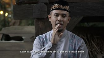 Video Tausiah: Berhias dengan Akhlak yang Baik