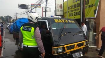 Ngumpet di Balik Terpal Bak Terbuka, 4 Pemudik Ketahuan Mau ke Surabaya