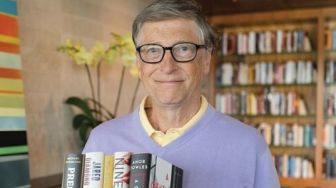 Bill Gates Banting Stir Jadi Penyiar Podcast?