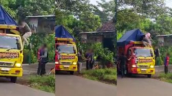 Ngeyel, Aksi Pemudik Nekat Mudik Pakai Truk