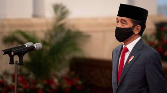 Kenakan Masker, Jokowi Lantik Ketua MA Syarifuddin