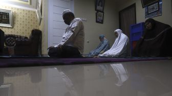 Sholat Tarawih 11 Rakaat dan 23 Rakaat, Mana yang Lebih Baik?