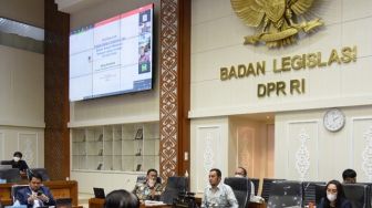 Baleg Bahas RUU Ciptaker dengan Sejumlah Pakar Hukum