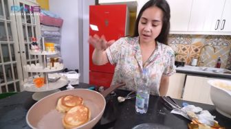 Nagita Slavina Buat Fluffy Pancake Kekinian, Contek Resepnya Yuk