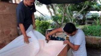 Corona, Bisnis Wedding Banting Stir Jadi Pembuat Peti Jenazah di Bogor