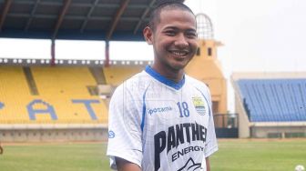 Tak Diboyong Persib Bandung ke Piala Menpora, Gian Zola Lakukan Ziarah