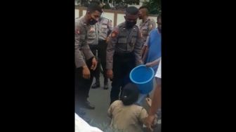 Pakai Wadah Botol, AAN Siram Istri Pakai Air Keras hingga Jatuh dari Motor