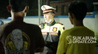 Subuh di Perbatasan, Polres Sukabumi Jaring Travel Gelap Bawa Pemudik