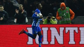 Langgar Aturan Jaga Jarak, Salomon Kalou Diskors Hertha Berlin