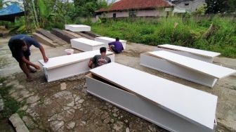 Warga Pembongkar Paksa Peti Jenazah Covid-19 di Jeneponto Diperiksa Polisi